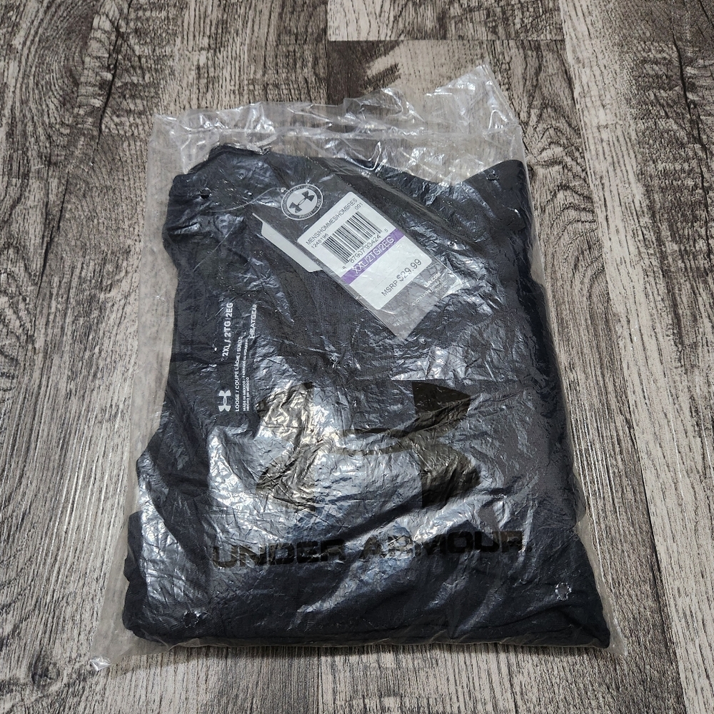 Under Armour Men's Black T-Shirt XXL